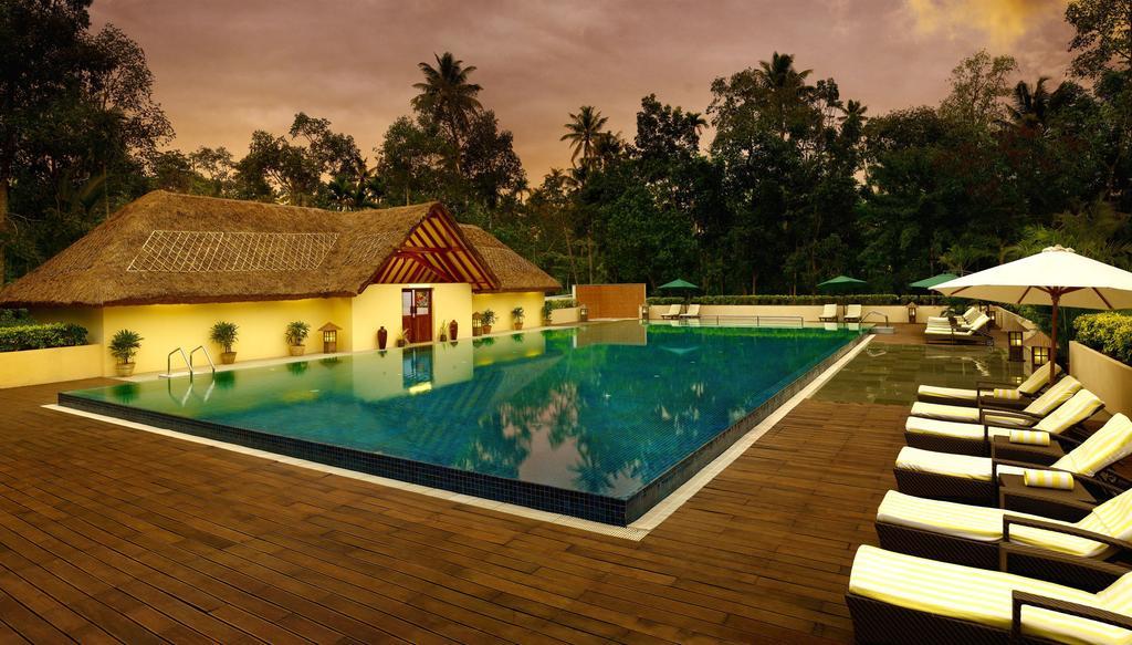 卡诺斯泰阿育吠陀&康体度假村 Alappuzha 外观 照片
